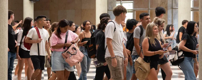 jovenes universitarios